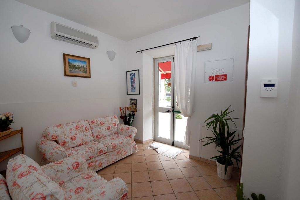 Luana Hotel