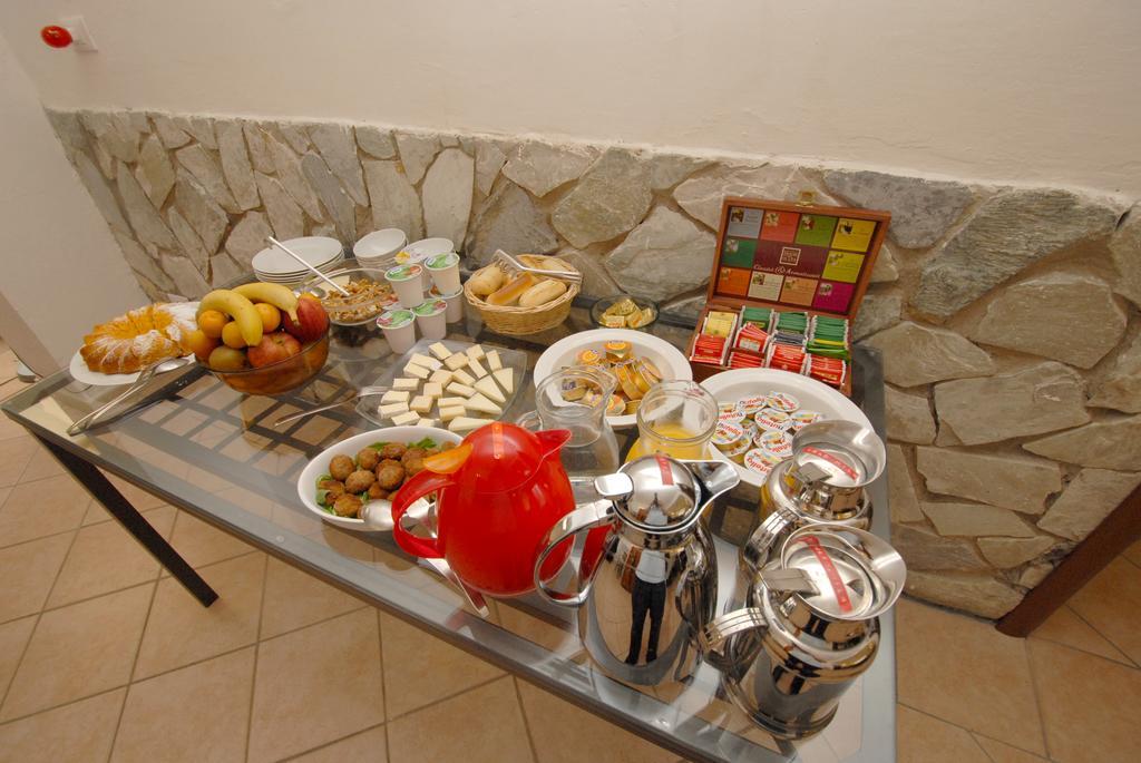 Hotel Luana 2*